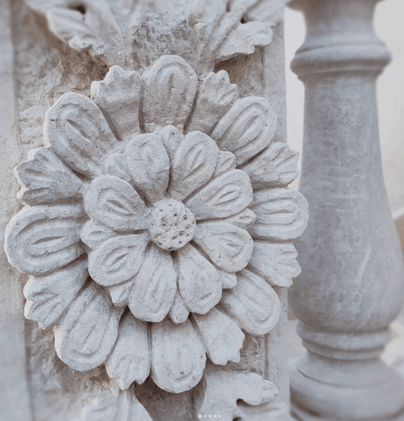 Fiore in pietra leccese